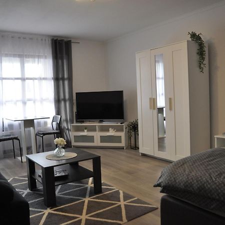 Deluxe Apartment 2 - Ruhe Oase - 1Zkb Balkon - Parkplatz Bad Nauheim Bagian luar foto